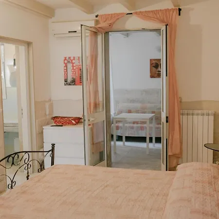 Bed & Breakfast Le Camporelle In Citta *